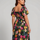 👗⏰ SOMMER HEISSER VERKAUF: 50% RABATT! Geblümtes Smock-Kleid mit eckigem Ausschnitt und Taschen – Bequem, verspielt & perfekt für warme Tage 🌸✨