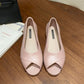 Bequeme und lässige Schuhe mit Cut-outs und hohen Absätzen