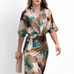 Elegantes Wickelkleid aus Satin mit abstraktem Print für Damen