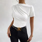 Damen-T-Shirt mit Stehkragen, Rüschen und kurzen Ärmeln