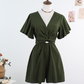 Eleganter Overall mit Ausschnitt an der Taille