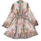 🌸 Zeitlose Eleganz – Romantisches Minikleid mit Blumenmuster und hohem Ausschnitt🌷