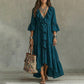 Aktueller Trend⭐👗 Kleid mit V-Ausschnitt, Rüschen und Glockenärmeln – zeitloser Retro-Stil für moderne Frauen
