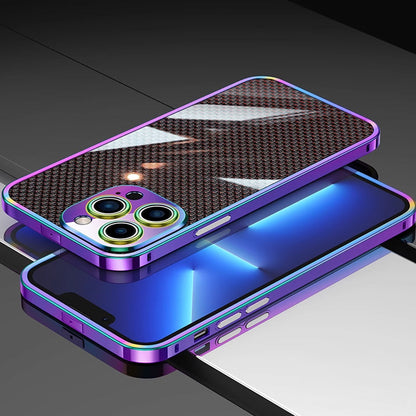 iPhone-Hülle mit Carbonfaserplatte und Metallrahmen