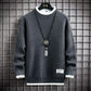Perfektes Geschenk – klassischer Herrenpullover mit Rundhalsausschnitt: bequem und stilvoll